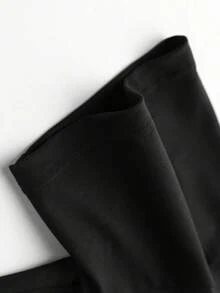 Camiseta oversize de mujer, de estilo informal y moderno, con estampado, corte holgado y manga corta. Talla grande. - Negro - Ver 3