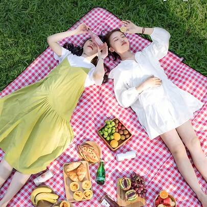 1pc Waterproof Foldable Large Picnic Mat, Checkered Beach Blanket, Suitable For Outdoor Camping, Beach, Park, Festivals, Lawn, Portable And Washable For Spring/Summer