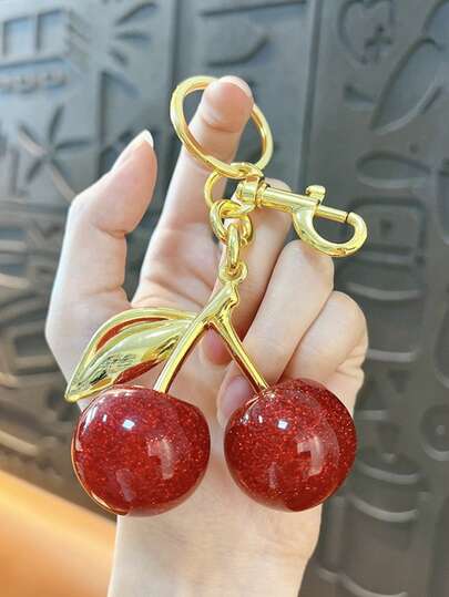 1 件樱桃吊饰配件女士包包或钥匙扣吊坠毛绒樱桃装饰个性包包装饰女士