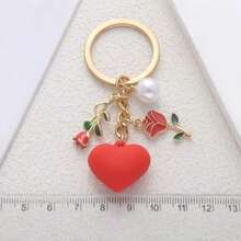 Street 1pc Creative & Fashionable Rose Faux Pearl Heart Shaped Keychain With Minimalist Resin Heart Keychain Pendant For Valentine'S Day Gift, Boyfriend Gift, Friend'S Birthday Gift Car Accessories Bag Charm School Faux Pearl Bag Accessories Lanyards With Id Holder Car Accessories Bag Charms - 紅色 - 查看 7