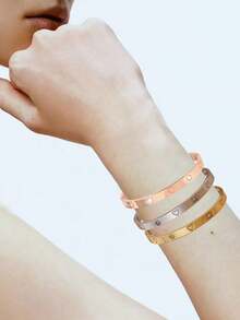 3/1pc Sweet And Sexy Stainless Steel Thick Bracelet, Luxurious And Shining With Unique Heart Design, Perfect For Weddings, Parties, Birthdays, Holidays, Gift Giving, Women's Stainless Steel Accessories, Daily Travel, Perfect Matching