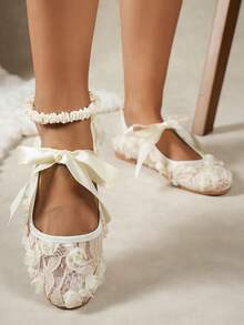 秋冬女士优雅蝴蝶结网眼蕾丝平底鞋，带 3D 玫瑰花，镂空透气玛丽珍芭蕾乐福鞋，适合婚礼和日常穿着 - 米色 - 查看 4