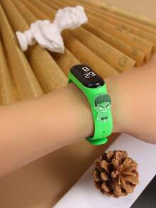 Marvel Spider-Man Cartoon Luminous Watch, Fashionable Teen Gift. Unisex For Boys & Girls. Suitable For Multiple Age Groups, Teen Electronic Quartz Watch.