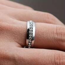 1 件男女通用 6 毫米经典 18K 镀金不锈钢戒指，金色/银色，简约弧形平面设计，优雅的婚礼/周年纪念珠宝礼物，耐用的不锈钢时尚配饰，奢华简约设计，适合订婚或结婚戒指，完美的求婚和订婚选择