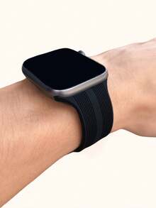 极简硅胶表带，兼容 42mm、38mm、40mm、41mm、44mm、45mm、46mm、49mm 尺寸，时尚智能手表替换表带，适用于 Series Ultra2、Ultra SE2、SE 11、10、9、8、7、6、5、4、3、2、1 等型号，男女通用，黑色，学生返校季理想礼物 - 黑色 - 查看 7