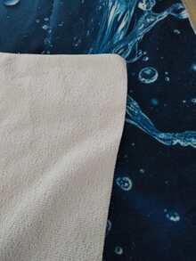 SRH 1 pezzo Asciugamano da spiaggia personalizzato, sfondo blu navy con pallone da calcio a schizzi in bianco e nero e fulmini, che trasmette una forte sensazione sportiva. Testo personalizzabile, opzioni di carattere e colore multipli. Materiale in microfibra leggero da 240 g/m², super assorbente, adatto per bagno, spiaggia, piscina. Un regalo personalizzato ideale per famiglia, amici, vacanze estive, Ognissanti, Natale, laurea, matrimonio, compleanno - Multicolore - Visualizzare 3