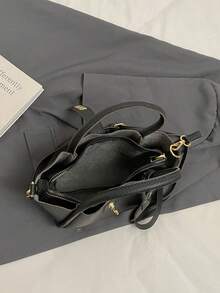 Bolso de cesta de moda para mujer, adecuado para salir, citas, ir al trabajo, puede contener cuaderno, cosméticos, billetera, teléfono, bolso de hombro con decoración de candado, estilo elegante para señoritas jóvenes