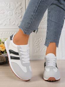 Giày thể thao nữ thường ngày, đế mềm, thoáng khí, giày thể thao ngoài trời chống trượt thời trang, giày chạy bộ thể dục thể thao thời trang tối giản - Đen và trắng - Xem 4