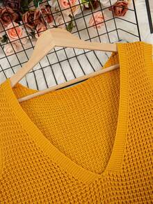 Plus Size Casual V-Neck Random Print Pocket Knit Sweater Dress - Turmeric - View 3