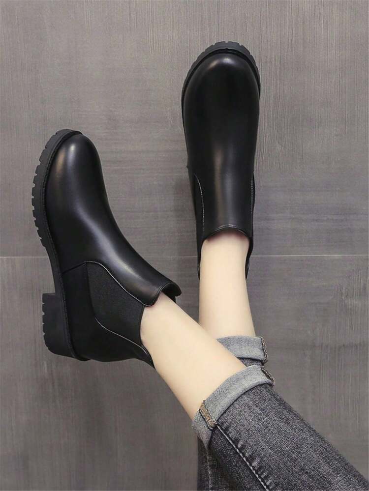 2.5英寸厚底圆头踝靴，黑色，适合运动和休闲穿着，2025冬季新款，复古英伦风，弹性踝靴，厚底，女式踝靴，保暖舒适的冬季鞋履 - 黑色 - 查看 12