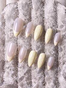 10 chiếc móng tay giả đính hạt cườm màu vàng nhạt tươi mát mùa hè, kiểu Pháp, họa tiết chuyển màu gradient, thích hợp cho phụ nữ và bé gái, thanh lịch, tươi mới, dễ thương, hình hạnh nhân phong cách Y2K, thích hợp sử dụng hàng ngày, dự tiệc, đi học. - Nhiều màu - Xem 4