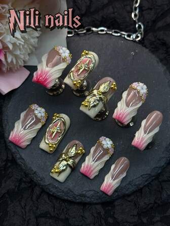 10 st handgjorda, heltäckande lösnagelset, fyrkantiga naglar, mandelfärgade franska naglar, rosa naglar, handritade, snidade, konstnärlig stil, 3D-stjärnor och blommor, lämpliga för tjejer att delta i sammankomster, temafester och andra aktiviteter, utrustade med 1 mini-nagelfil och 1 dubbelsidig självhäftande etikett