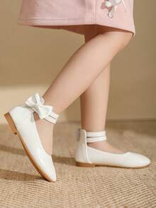 Beautiful White Flat Shoes, Suitable For Autumn And All Seasons Wear