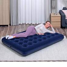 Colchón Inflable Matrimonial Con Bomba Aire Color Azul Hasta 300kg De 191cm X 137cm X 22cm Pvc Forrado Con Vellón, Portátil Exterior Genérica Camping - Morado - Ver 6