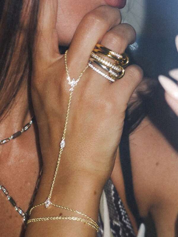 2 Stücke elegantes, funkelndes Armband-Set mit mehrschichtigem, gestapeltem Fingerring aus kubischem Zirkonia, geeignet für den täglichen Gebrauch von Frauen, Nachtclub-Partys, Zusammenkünfte