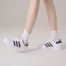 Adidas Originals 2026新款男女通用经典白色贝壳头休闲运动鞋，低帮Superstar II运动鞋 IH8659 - 白色 - 查看 3