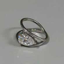 VKHK 1pc Minimalist Elegant 18K Gold Plated Stainless Steel Zirconia Decorated Single Ring, Suitable For Women Everyday And Wedding Wear, Gift