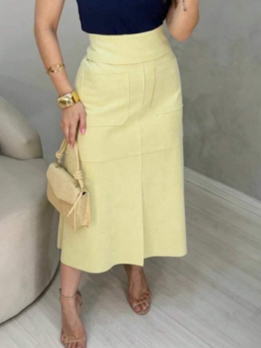 WOMEN'S SUEDE SKIRT WITH ZIPPER AND POCKET. STYLE AND ELEGANCE. - Yellow - View 1