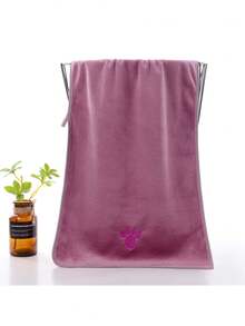 منشفة حيوانات أليفة من 80% بوليستر + 20% نايلون، ماصة وسريعة الجفاف، منشفة استحمام حيوانات أليفة من الميكروفايبر، منشفة تنظيف الكلاب، مزينة بتصميم مطرز