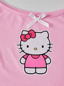 Sanrio Modny, swobodny i uroczy dwuczęściowy komplet dla dziewcząt, autoryzowany przez Sanrio, składający się z kamizelki i spodni z nadrukiem Hello Kitty, odpowiedni do noszenia w domu latem