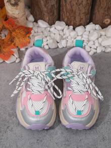 1 par de zapatillas deportivas clásicas de estilo europeo con cierre de gancho y bucle antideslizante de PU, adecuadas para el otoño