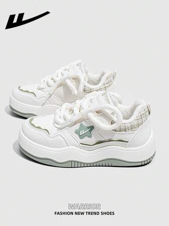  1双 WARRIOR 女式休闲滑板鞋，系带设计，厚底，增高，低帮户外平底滑板鞋，保暖休闲，适合秋冬季。现代设计女式厚底厚底运动鞋，经典款式，复古细节，舒适时尚。拼接材质设计，适合学生。