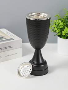 هذا موقد البخور الحديدي ذو القاعدة العالية بتصميم بسيط وأنيق، مناسب لديكور المنزل. سواء تم وضعه في غرفة النوم أو غرفة المعيشة (كديكور مركزي) أو المكتب أو استوديو اليوغا أو مكان الحفلات، فإنه يمكن أن يخلق جوًا أنيقًا. يمكن استخدامه كديكور للأعياد، هدية عيد، هدية عودة إلى المدرسة، هدية تخرج أو هدية شتوية. إنه هدية مثالية للأصدقاء الإناث. ديكور الخريف