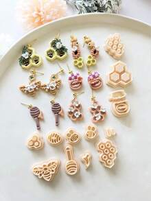 1/2/4/13 piezas Cortador de arcilla de estilo bohemio para vacaciones de verano, herramienta de arcilla en forma de panal de abeja, molde de cortador de arcilla con diseño de animales lindos para hacer colgantes, collares y kit de joyería DIY