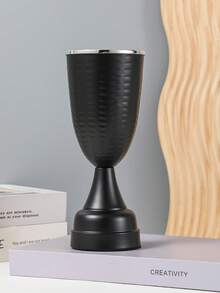 هذا موقد البخور الحديدي ذو القاعدة العالية بتصميم بسيط وأنيق، مناسب لديكور المنزل. سواء تم وضعه في غرفة النوم أو غرفة المعيشة (كديكور مركزي) أو المكتب أو استوديو اليوغا أو مكان الحفلات، فإنه يمكن أن يخلق جوًا أنيقًا. يمكن استخدامه كديكور للأعياد، هدية عيد، هدية عودة إلى المدرسة، هدية تخرج أو هدية شتوية. إنه هدية مثالية للأصدقاء الإناث. ديكور الخريف