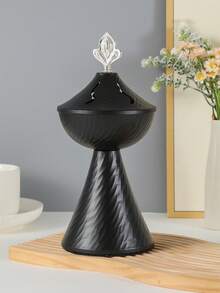 موقد بخور بسيط ذو نمط قماش المبرد (يعمل أيضًا كموزع عطور وأداة موقد) مناسب لديكور المنزل. سواء تم وضعه في غرفة النوم أو غرفة المعيشة (كديكور مركزي) أو المكتب أو استوديو اليوغا أو مكان الحفلات، فإنه يمكن أن يخلق جوًا أنيقًا.