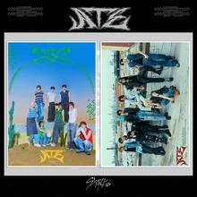 /Kpop/Skz/STAY 海报，明星演唱会周边海报，自粘海报，带背胶，可粘贴于卧室、客厅等家居墙面，以及店铺墙面，装饰卡片海报 - 彩色 - 查看 18