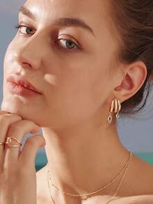 1 Cặp bông tai hình mắt thanh lịch bằng đồng không chứa niken với đá Zirconia tổng hợp lấp lánh, hoàn hảo để đeo hàng ngày và dự tiệc - bông tai - Xem 3