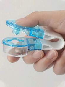 Dispensador de medicamentos de 1/2 peças, dispositivo anticontaminação para uso doméstico, removedor de comprimidos portátil para idosos, abridor de comprimidos, removedor de comprimidos com caixa de comprimidos, abridor de blister, adequado para cuidados com as unhas e pacientes com artrite (cor aleatória)