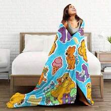 Bear In The Big Blue House Soft Flannel Blanket - Cozy All-Season Gift Blanket With Playful Bear & Friends Design, Perfect For Home Decor, Office, Or Travel, Allseason Blanket |   Playful Design |   Polyester Blend, Bear Blanket - 280GSM It's An Interesting Gift For Birthdays, Christmas, Halloween, Thanksgiving And New Year For Female Family Members, Friends, Classmates, Best Friends And Boyfriends And Girlfriends. It's Suitable For Napping, Camping And Cute Home Decoration And For Pet For All Seasons, Machine Washable. Applicable For Sofa, Bedding, Office, Also Suitable For Camping And Travel, An Ideal Gift For Birthdays And Holidays. - 如圖所示 - 查看 5