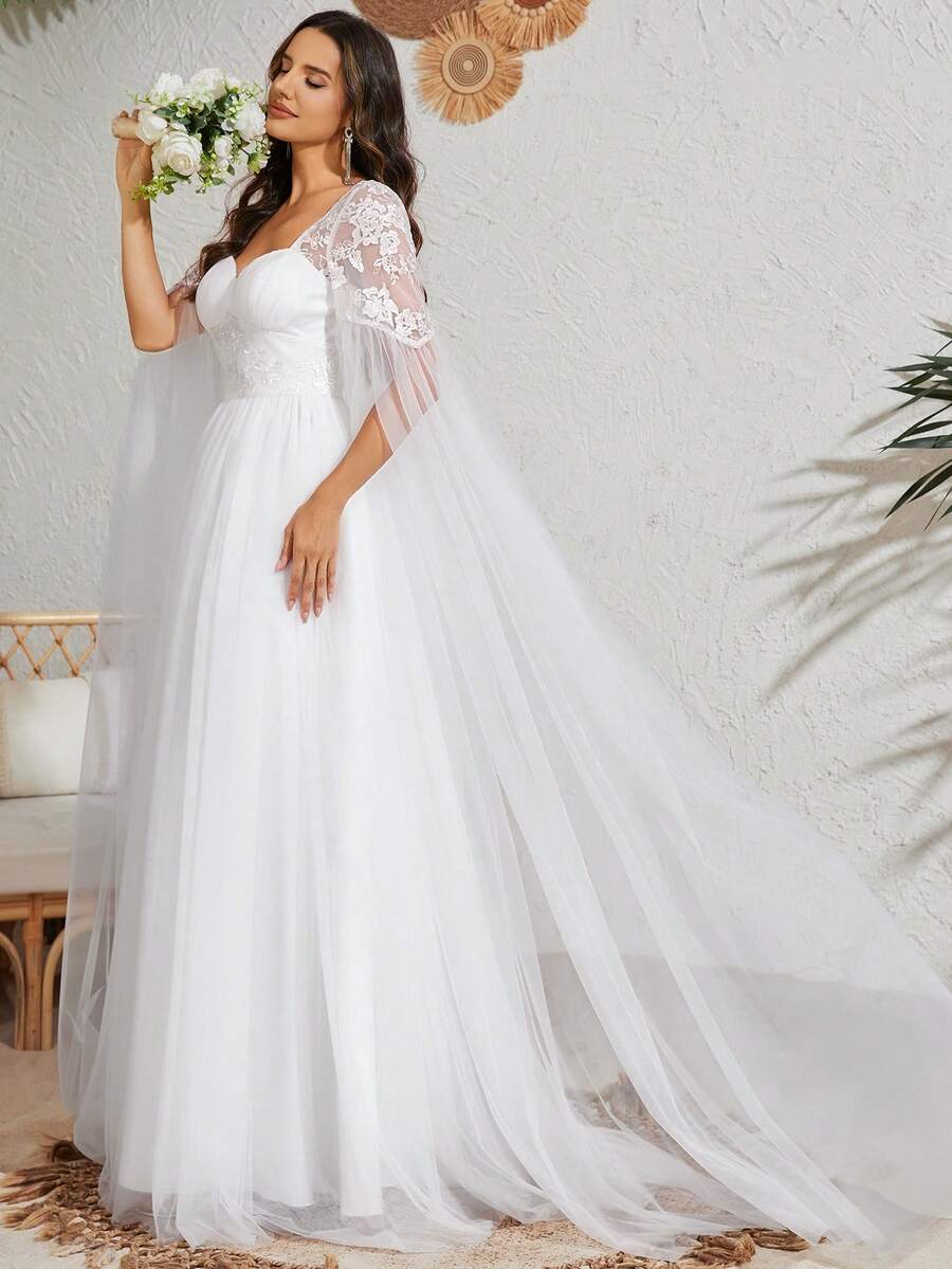 Glamorous Sweetheart Neck Short Sleeves Applique Long Train Spring ...