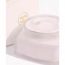 CHANEL Silky Body Cream, 5 Oz. |  | Moisturizers - 預設 - 查看 4