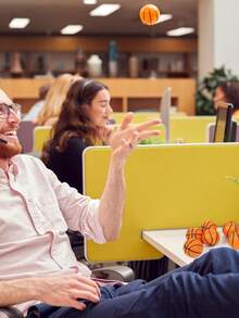 20 piezas Mini pelotas de baloncesto de espuma, alivio del estrés, regalos a granel para fiestas, ideales para regalos de vuelta a la escuela, premios de fiestas escolares y fiestas de cumpleaños con temática de baloncesto - Multicolor - Ver 6