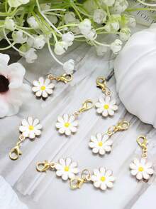 Bộ 10 móc khóa hình hoa cúc mini, móc cài hình càng cua, phụ kiện túi xách phong cách Y2K, trang trí xe hơi, phụ kiện túi xách, mặt dây chuyền ba lô, thích hợp cho trường học, quà Giáng sinh phong cách Gothic dễ thương cho mẹ, bố, quà tốt nghiệp và quà cho giáo viên. - Hoa tám cánh màu trắng - Xem 4