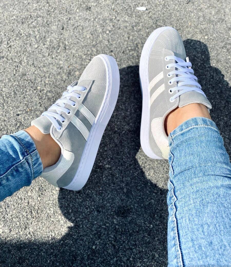 Women's Suede Lace-Up Sneakers - Lightweight And Comfortable - 黑色 - 查看 1