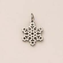 1 Piece Of Fashionable Hot Selling Poker Card Heart-Shaped Flower Love Clover Life Tree Rose Snowflake Christmas Tree Stainless Steel Pendant, Stainless Steel Plated With 18K Gold, DIY Jewelry Accessories, DIY Necklace Accessories, Bracelet Accessories, Keychain Accessories, Easy To Match, Suitable For Daily Leisure Festivals As An Exquisite DIY Pendant To Wear. - Multicolor - View 15