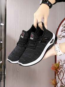 撞色条纹软底透气跑步鞋，低帮系带休闲时尚增高跑步鞋 - 黑與白 - 查看 2