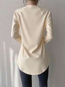 女士健身瑜伽上衣，速干运动衫，适合跑步、健身房锻炼，弹力压缩打底衫 - 杏色 - 查看 4