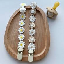 1个雏菊刺绣布艺奶嘴夹，防丢夹