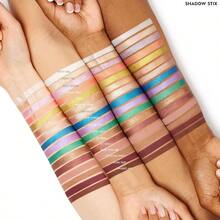 ColourPop Shadow Stix 眼影膏，持久显色，多用途膏状彩妆，内置卷笔刀和精准笔尖，方便上妆。0.05盎司，社交达人款，旅行必备，情人节礼物，价格实惠，旅行化妆刷，女士礼物，化妆师礼物，专业全套彩妆套装 - 社交名媛 - 查看 6