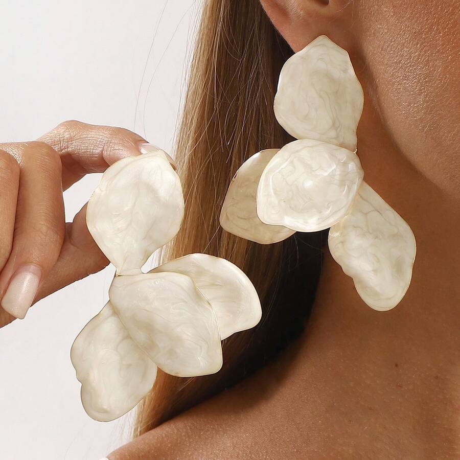 Mydear 1 Pair Fashionable Exaggerated Enamel Half Petal Flower Earrings, Suitable For Women's Daily Wear - Flowers - View 1