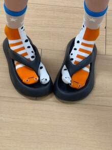 1 Pair Cute & Quirky Toe Separator Abstract Ugly Cute Moray Eel Aquarium Themed Socks, Unique Gift For Couples & Best Friends