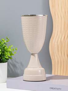 هذا موقد البخور الحديدي ذو القاعدة العالية بتصميم بسيط وأنيق، مناسب لديكور المنزل. سواء تم وضعه في غرفة النوم أو غرفة المعيشة (كديكور مركزي) أو المكتب أو استوديو اليوغا أو مكان الحفلات، فإنه يمكن أن يخلق جوًا أنيقًا. يمكن استخدامه كديكور للأعياد، هدية عيد، هدية عودة إلى المدرسة، هدية تخرج أو هدية شتوية. إنه هدية مثالية للأصدقاء الإناث. ديكور الخريف