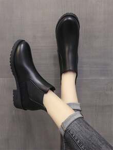 2.5" Platform Round Toe Ankle Boots, Black, Suitable For Sports And Casual Wear, 2025 Winter New Arrival, Retro British Style, Elastic Ankle, Short Boots, Thick Sole, Boots, Women's Ankle Boots, Warm And Comfortable Winter Footwear - Black - View 11