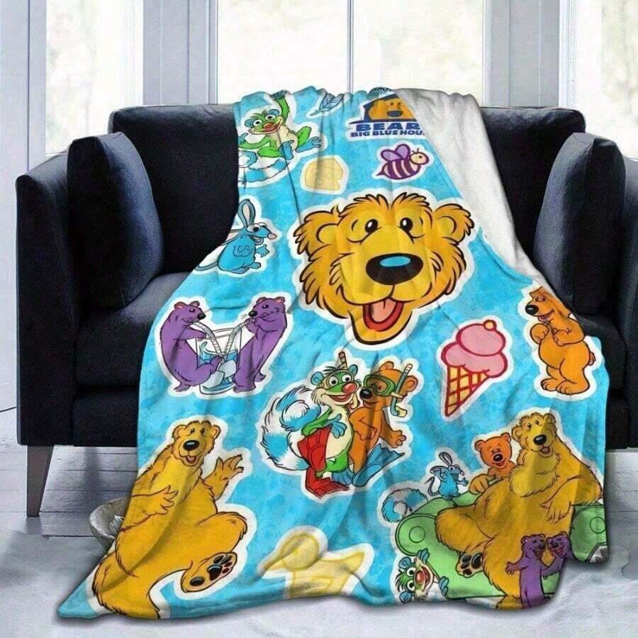 Bear In The Big Blue House Soft Flannel Blanket - Cozy All-Season Gift Blanket With Playful Bear & Friends Design, Perfect For Home Decor, Office, Or Travel, Allseason Blanket | Playful Design | Polyester Blend, Bear Blanket - 280GSM It's An Interesting Gift For Birthdays, Christmas, Halloween, Thanksgiving And New Year For Female Family Members, Friends, Classmates, Best Friends And Boyfriends And Girlfriends. It's Suitable For Napping, Camping And Cute Home Decoration And For Pet For All Seasons, Machine Washable. Applicable For Sofa, Bedding, Office, Also Suitable For Camping And Travel, An Ideal Gift For Birthdays And Holidays. - 如圖所示 - 查看 1