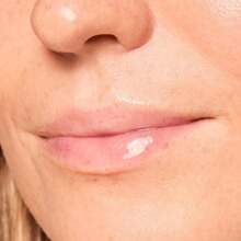 ColourPop Fresh Kiss Glossy Lip Balm - Hydrating Lip Care Enriched With Peptides, Hyaluronic Acid, Shea Butter &Amp; Vitamin E For An Ultra-Cushiony Formula - Vanilla Cake (0.49 Oz) - MàuK - Xem 6